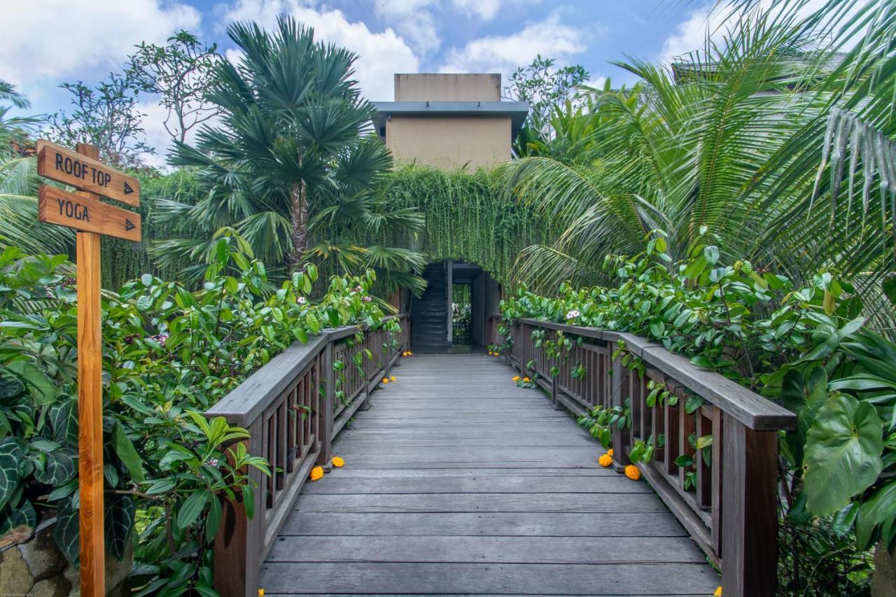 Weda Cita Resort And Spa By Mahaputra 乌布 外观 照片 The entrance to the Tree Top